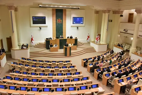 Парламент Грузии. Фото: www.newsgeorgia.ge https://www.newsgeorgia.ge/parlament-gruzii-utverdil-sostav-par/