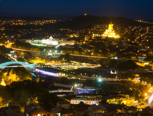 Ночная панорама Тбилиси. Фото: Spyros Petrogiannis, http://www.flickr.com/photos/spyrosp