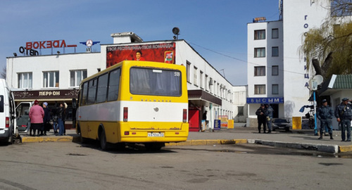 Автобус на автовокзале в Нальчике. Фото: http://www.101hotels.ru/main/cities/Nalchik/stations/bus_stations/avtovokzal_nalchik