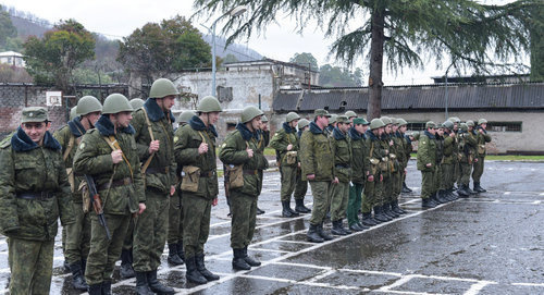 Учения в артилерийском полку армии Абхазии. Фото: © Sputnik. Томас Тхайцук

Read more: http://sputnik-abkhazia.ru/Abkhazia/20161102/1019783255/parlament-ratificiroval-dogovor-s-rossiej-o-medpomoshhi-voennym.html