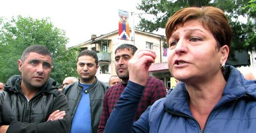 Участники акции протеста  в Степанакерте. Нагорный Карабах. 2 июня 2018 года. Фото Алвард Григорян для "Кавказского узла"