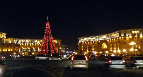 Главная новогодняя елка в Ереване. Фото  Армине Мартиросян для "Кавказского узла"