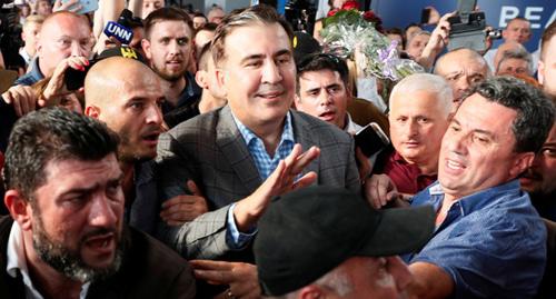Михаил Саакашвили (в центре) в Киеве. 29 мая 2019 г. Фото: REUTERS/Gleb Garanich