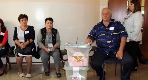 На избирательном участке в Нагорном Карабахе. Фото Алвард Григорян для "Кавказского узла"