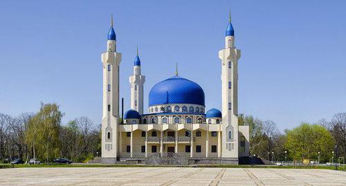 Соборная мечеть Майкопа. Фото: Сергей Демешкин, https://www.flickr.com/photos/160124708@N03/41485027484