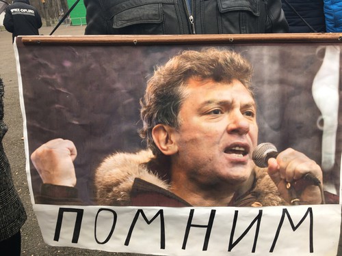 Плакат с Борисом Немцовым на митинге в Краснодаре. 29 февраля 2020 г. Фото Анны Грицевич для "Кавказского узла"