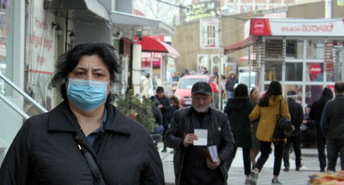 Женщина в маске во время коронавируса в Тбилиси. Фото: Инна Кукуджанова для "Кавказского узла"