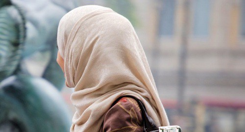 Девушка в хиджабе. Фото: pxhere.com 