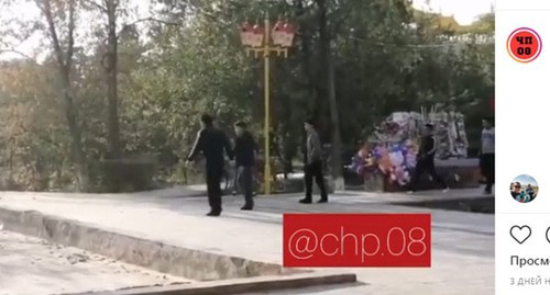Массовая драка в Элисте. Скриншот видео https://www.instagram.com/p/CFSGgAwFha4/