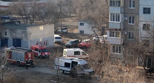 Эвакуация 30 жильцов дома в Волжском. Фото пресс-службы ГУ МВД по Волгоградской области