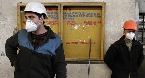 Работники компании Georgian Manganese. Фото: REUTERS/David Mdzinarishvili