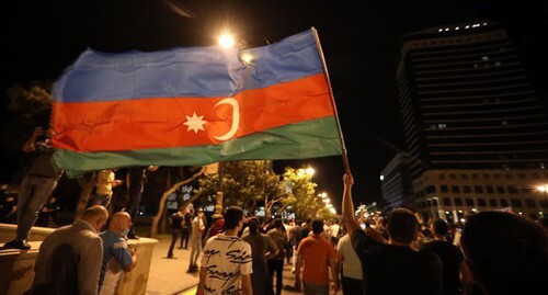 Стихийная демонстрация в Баку в поддержку азербайджанской армии. 14.07.2020. Фото Азиза Каримова для "Кавказского узла"