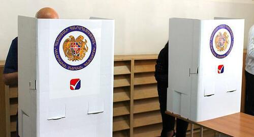 Голосование на выборах в Армении. Фото Тиграна Петросяна для "Кавказского узла".