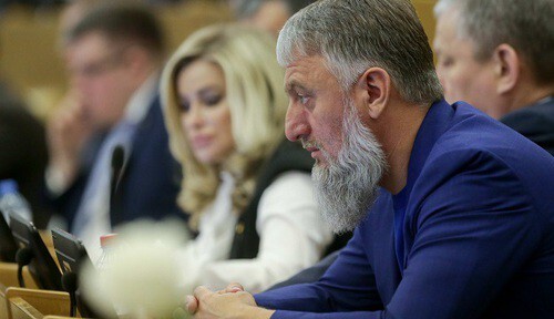 Адам Делимханов во время заседания Госдумы. Фото с сайта Госдумы http://duma.gov.ru/multimedia/photo/42937/