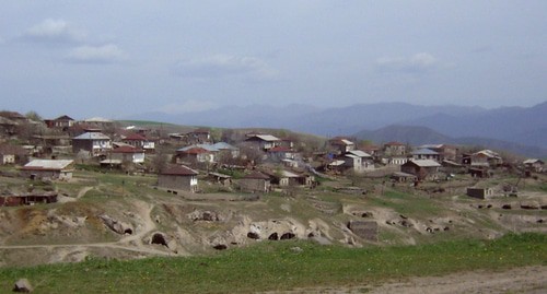 Село Тех. Фото Dan Kablack - https://ru.wikipedia.org/wiki/Тех#/media/Файл:Tegh.jpg