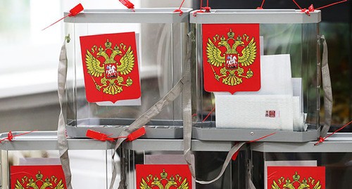 Урны для голосования. Фото: REUTERS/Евгения Новоженина