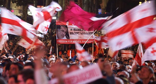 Митинг в поддержку Михаила Саакашвили. 14 октября 2021 г. Фото: REUTERS/Irakli Gedenidze