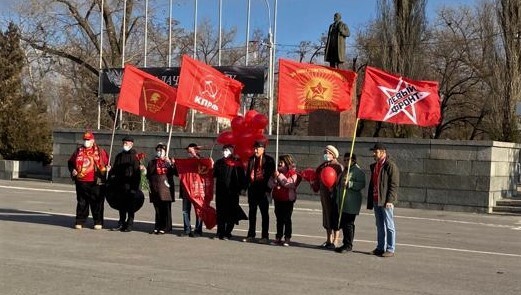 Коммунисты в Калаче-на-Дону празднуют 7 ноября. Фото Татьяны Педан, предоставлено "Кавказскому узлу" автором снимка.