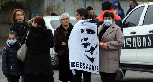 Участники акции протеста в поддержку Саакашвили в Рустави. Фото Инны Кукуджановой для "Кавказского узла"
