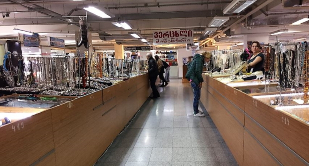 ТЦ "Золотая биржа" в Тбилиси, фото:  https://www.tourvtbilisi.ru/zolotaya-birzha-v-tbilisi/