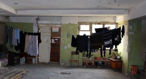 Коридор в бывшем санатории "Картли" на окраине Тбилиси. Фото Инны Кукуджановой для "Кавказского узла"