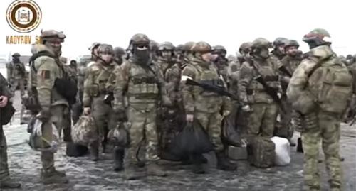 Чеченские силовики перед отправкой на Украину. Фото: скриншот видео https://grozny-inform.ru