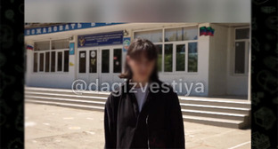 Школьница из Избербаша извиняется за свои высказывания. Кадр видео https://t.me/dagizvestiya/9156