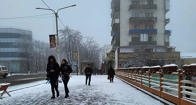 Жители Степанакерта на улицах города. Фото Алвард Григорян для "Кавказского узла"