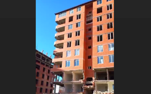 Девятиэтажка на улице Тбилисская. Стоп-кадр видео из Telegram-канала Арсена Магомедова от 19.12.23, https://t.me/thelawyersays/1238