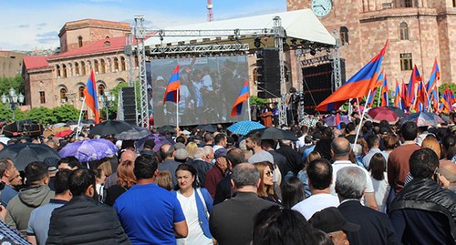 Участники акции протеста. Ереван, май 2024 г. Фото Тиграна Петросяна для "Кавказского узла"