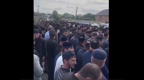 Траурная процессия. Скриншот видео 
https://t.me/ingushetia_official/16520