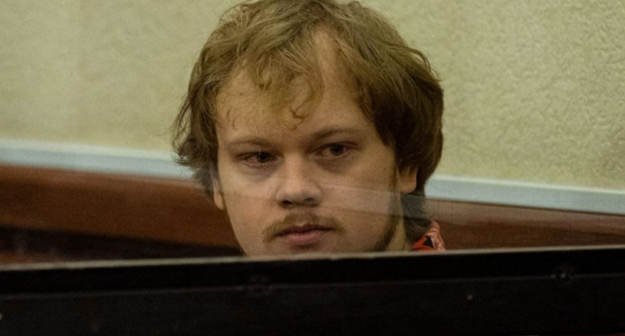 Артем Грибуль в суде. Скриншот фото https://t.me/rusnews/81296 Артем Грибуль в суде. Скриншот фото https://t.me/rusnews/81296