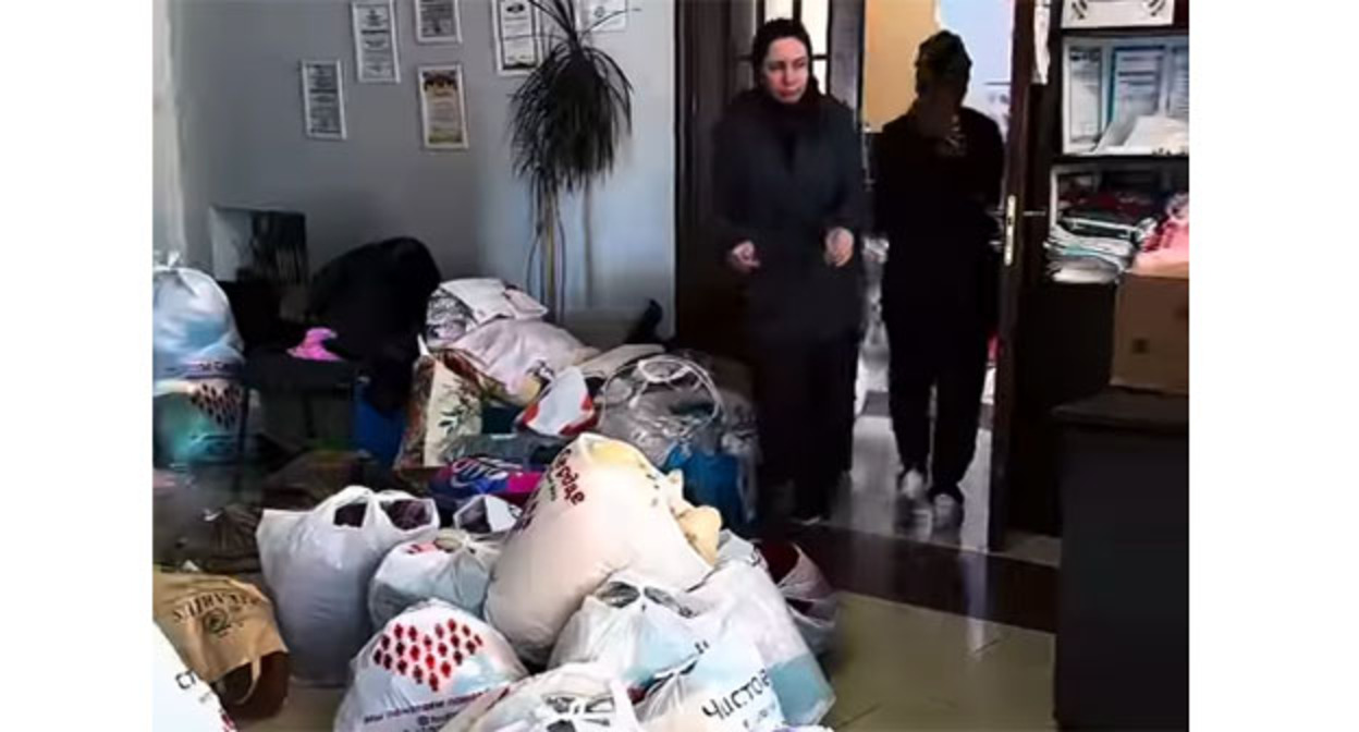 Сбор помощи для жителей Дагестана. Скриншот видео https://www.instagram.com/reels/DWybU-1DUez/ Instagram принадлежит компании Meta деятельность которой запрещена в России Сбор помощи для жителей Дагестана. Скриншот видео https://www.instagram.com/reels/DWybU-1DUez/ Instagram принадлежит компании Meta деятельность которой запрещена в России