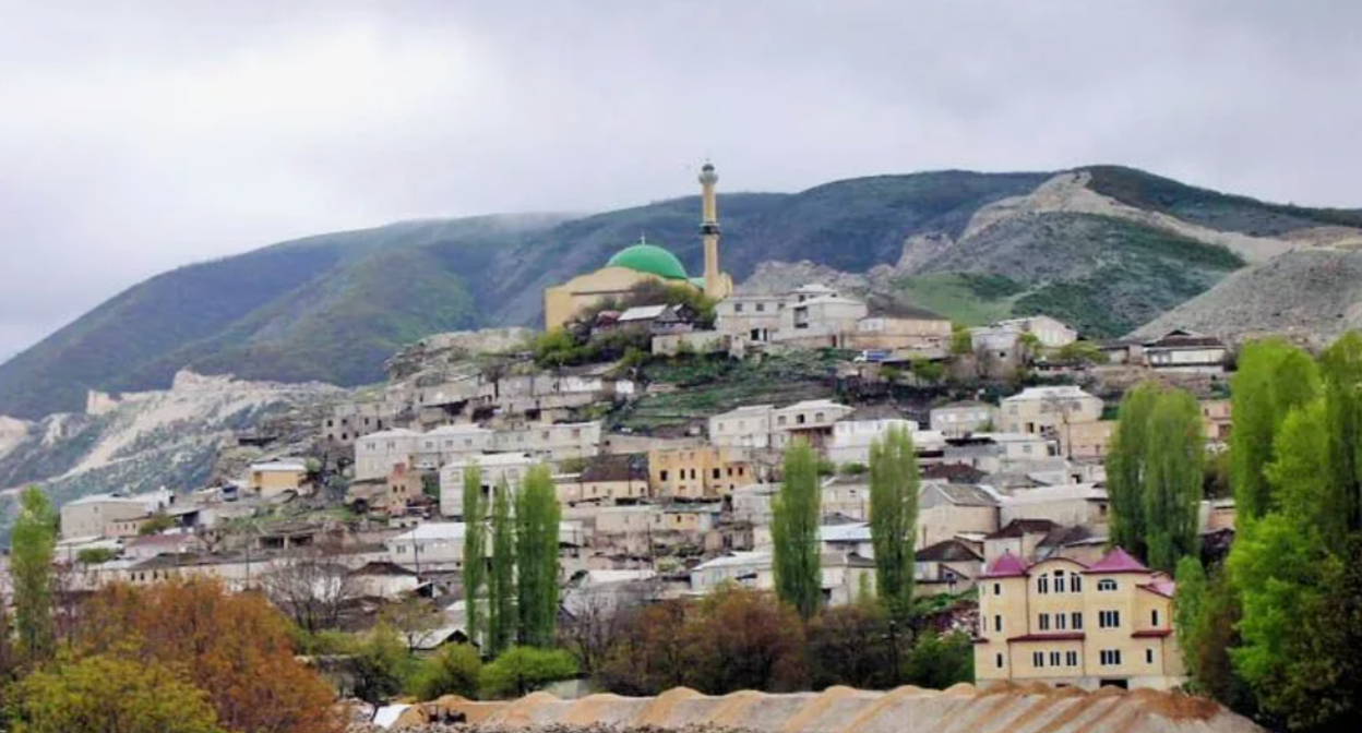 Село Губден. Скриншот фото https://blog.welcomedagestan.ru/dagestan/karabudahkentskij/gubden/ Село Губден. Скриншот фото https://blog.welcomedagestan.ru/dagestan/karabudahkentskij/gubden/