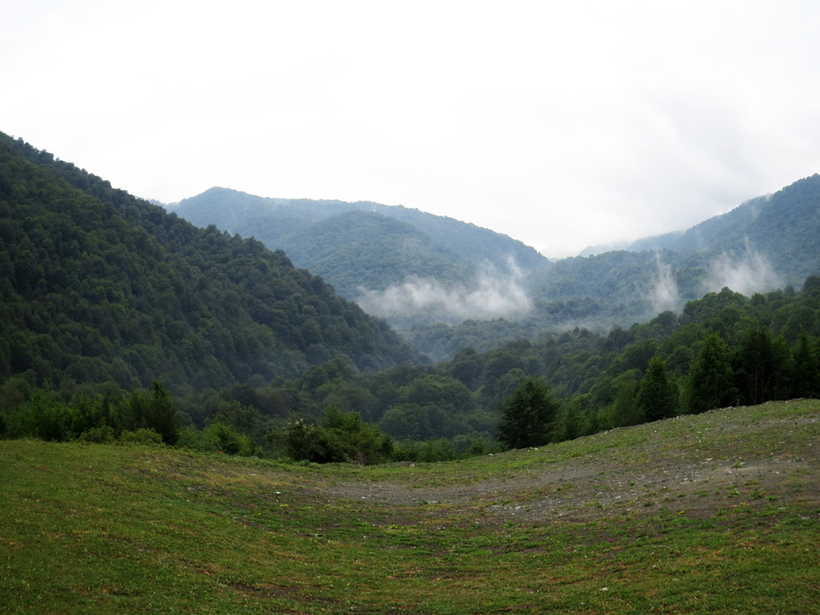 Горы над селом Чапар Мардакертского района. Летние фотозарисовки.