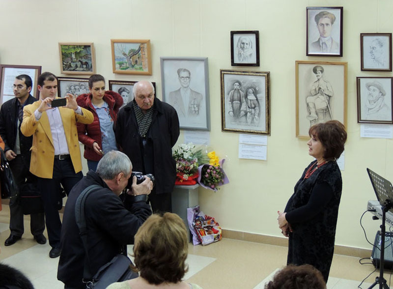Тамара Марданян открывает свою персональную выставку.
